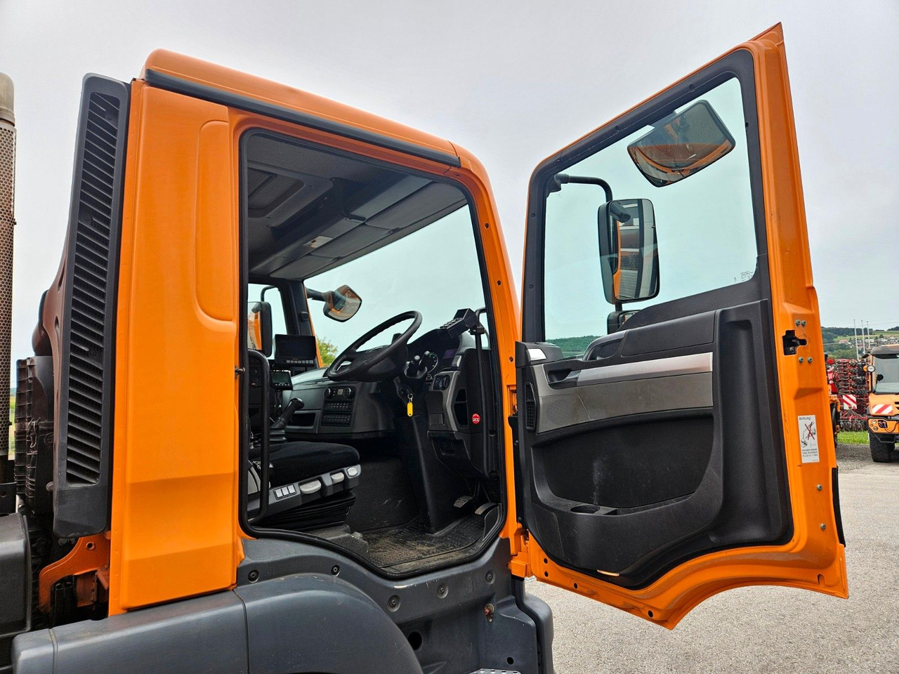 سياره كنس شوارع MAN TGM 18.250 Euro6 BROCK SL200 L+R  Aufbaumotor: صورة 8 سياره كنس شوارع MAN TGM 18.250 Euro6 BROCK SL200 L+R  Aufbaumotor: صورة 8
