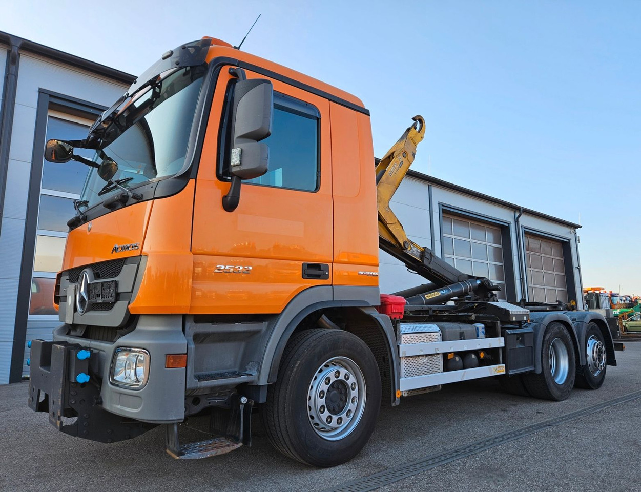 شاحنة ذات خطاف Mercedes-Benz Actros 2532 6x2 MP3 Euro5: صورة 1