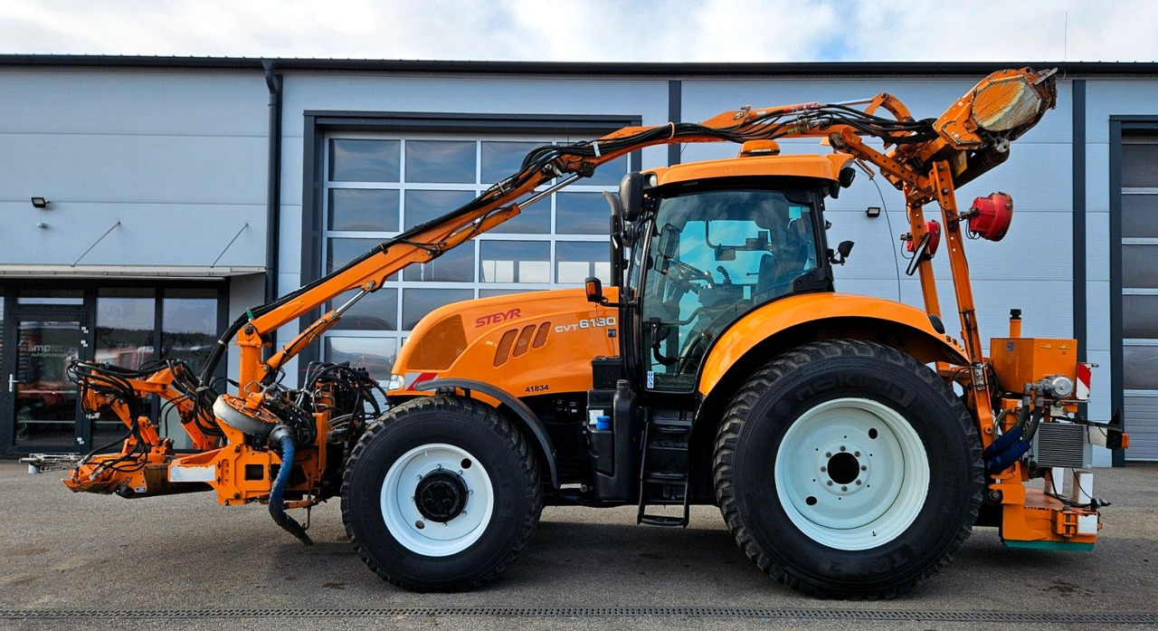Steyr CVT 6130 Mulag MKM700 Mähkombination Kommunal - جرار البلدية: صورة 2 Steyr CVT 6130 Mulag MKM700 Mähkombination Kommunal - جرار البلدية: صورة 2