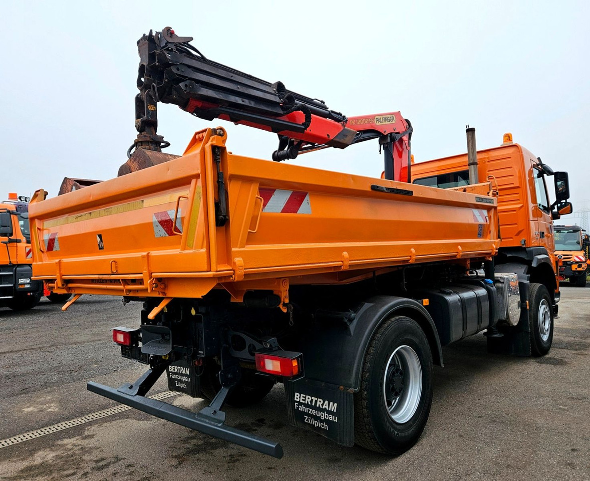 Volvo FM 370 4x4 Palfinger PK12002 Funk Kran EEV - شاحنة قلاب, شاحنة كرين: صورة 3 Volvo FM 370 4x4 Palfinger PK12002 Funk Kran EEV - شاحنة قلاب, شاحنة كرين: صورة 3