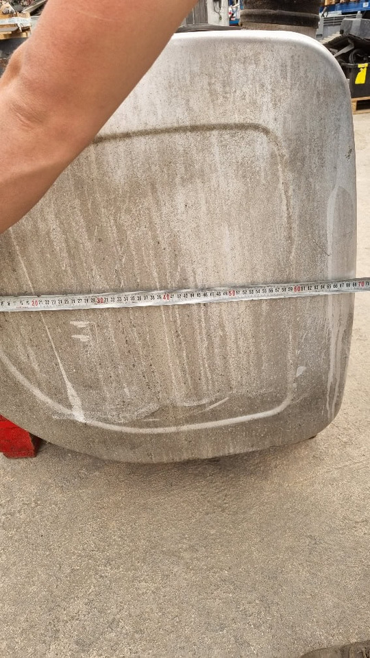 Serbatoio Volvo 570 lt - خزان الوقود - شاحنة: صورة 4 Serbatoio Volvo 570 lt - خزان الوقود - شاحنة: صورة 4