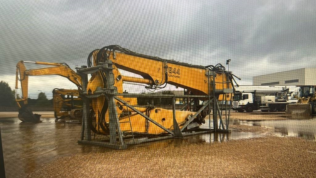 Liebherr R944B UH-HD 2 Arms  - حفار هدم: صورة 2 Liebherr R944B UH-HD 2 Arms  - حفار هدم: صورة 2