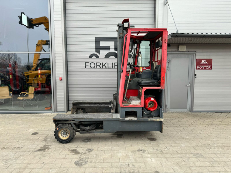 Combilift 4000 - محمل جانبي - رافعة شوكية ذات شحن جانبي: صورة 3 Combilift 4000 - محمل جانبي - رافعة شوكية ذات شحن جانبي: صورة 3