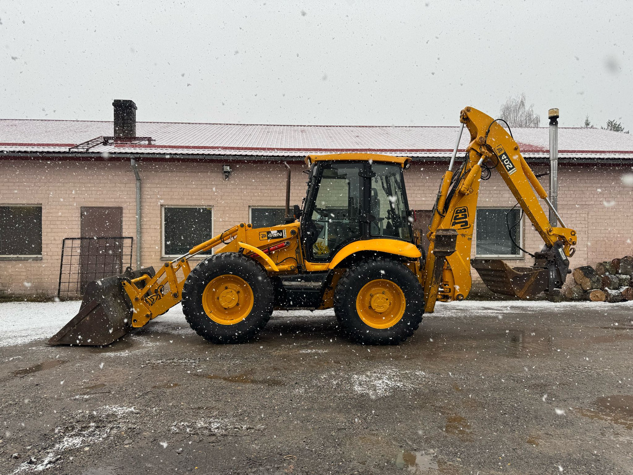 JCB 4CN - جرافة حفار: صورة 2 JCB 4CN - جرافة حفار: صورة 2