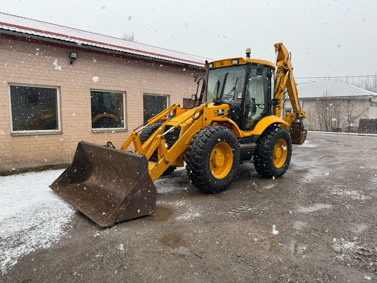 JCB 4CN - جرافة حفار: صورة 1 JCB 4CN - جرافة حفار: صورة 1