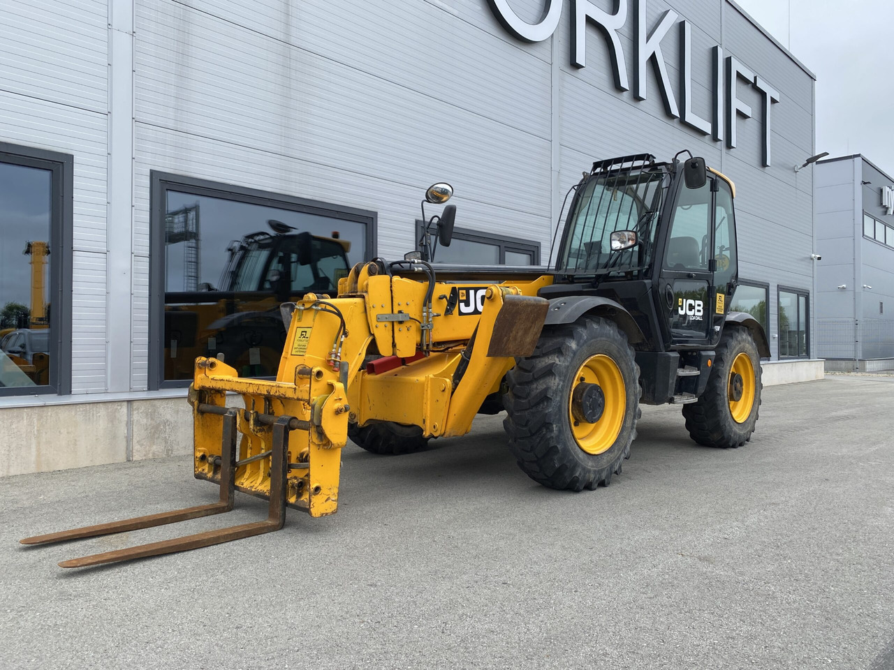 JCB 540-140 - رافعة تلسكوبية: صورة 1 JCB 540-140 - رافعة تلسكوبية: صورة 1