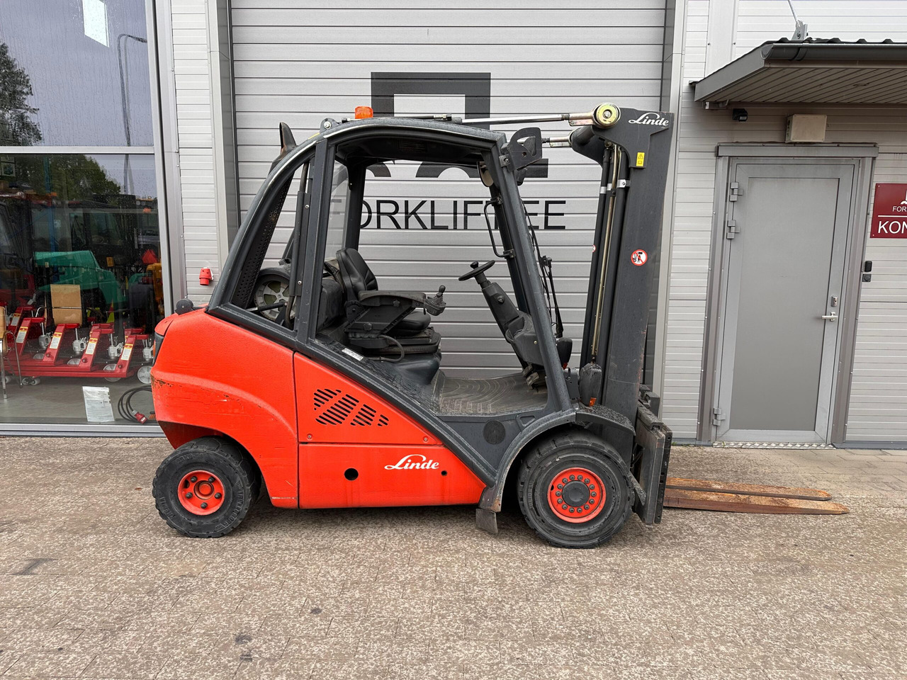 Linde H35T - رافعة شوكية تعمل بالغاز: صورة 5 Linde H35T - رافعة شوكية تعمل بالغاز: صورة 5