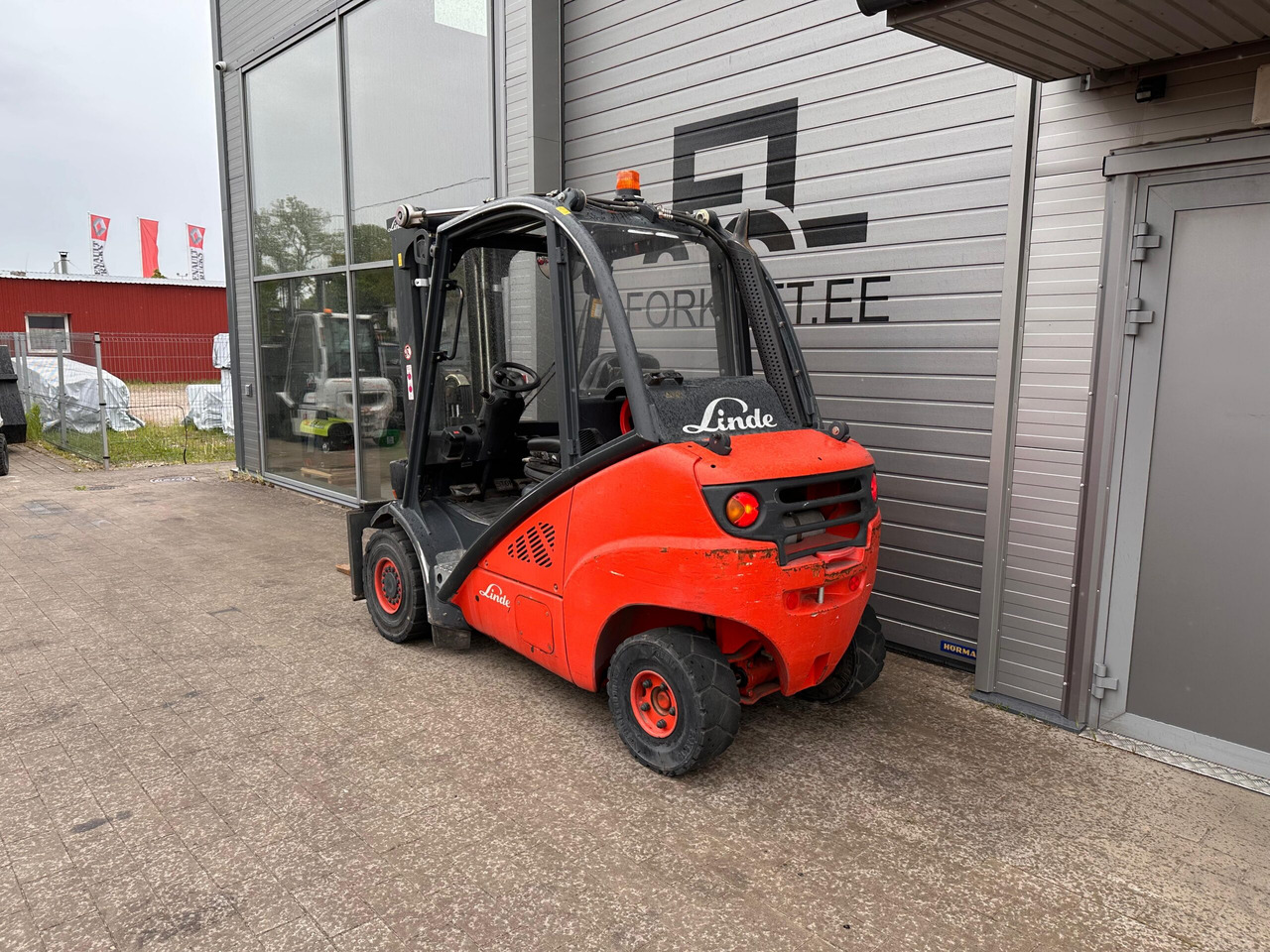 Linde H35T - رافعة شوكية تعمل بالغاز: صورة 3 Linde H35T - رافعة شوكية تعمل بالغاز: صورة 3