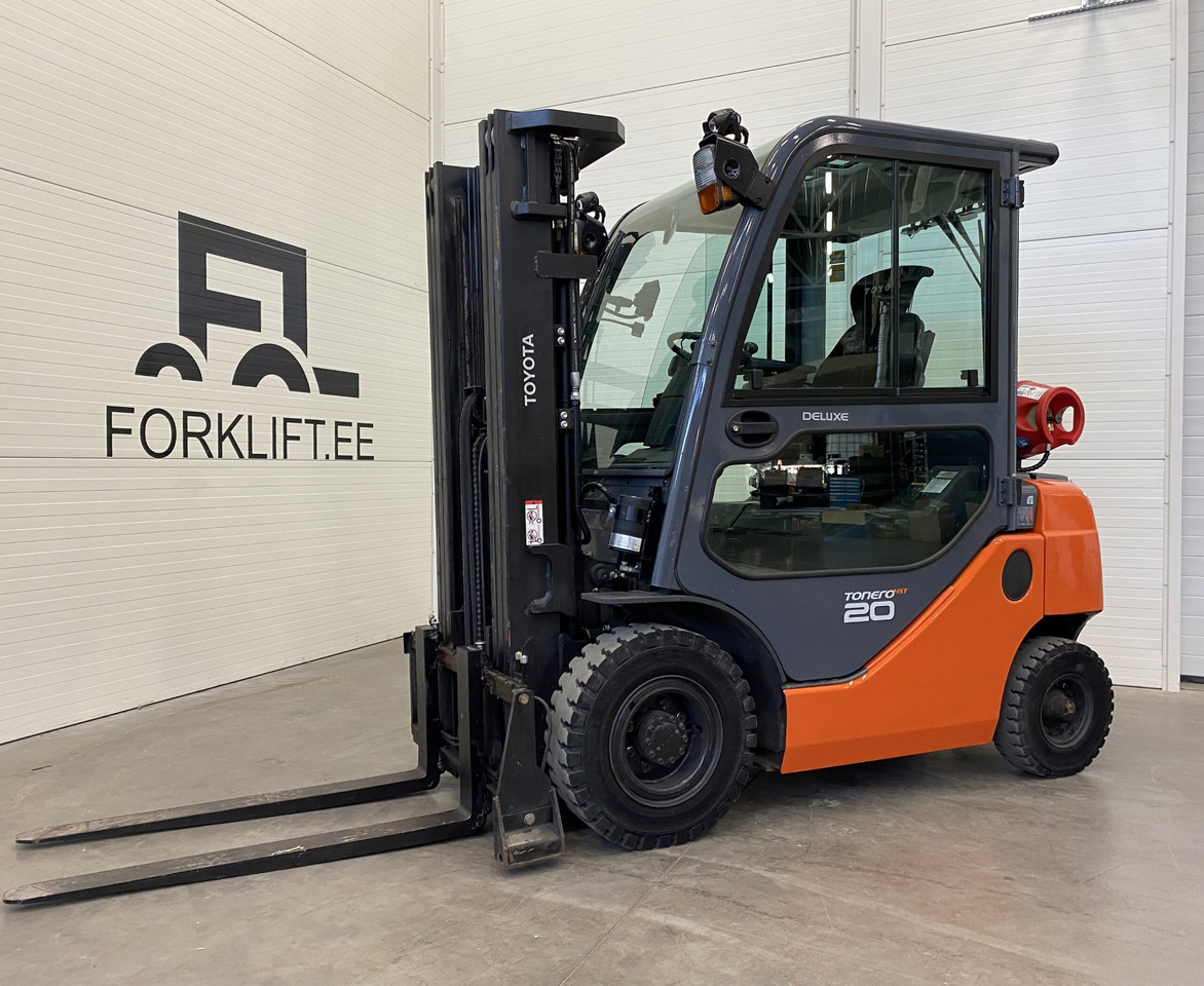 Toyota 06-8FG20F - رافعة شوكية تعمل بالغاز: صورة 1 Toyota 06-8FG20F - رافعة شوكية تعمل بالغاز: صورة 1