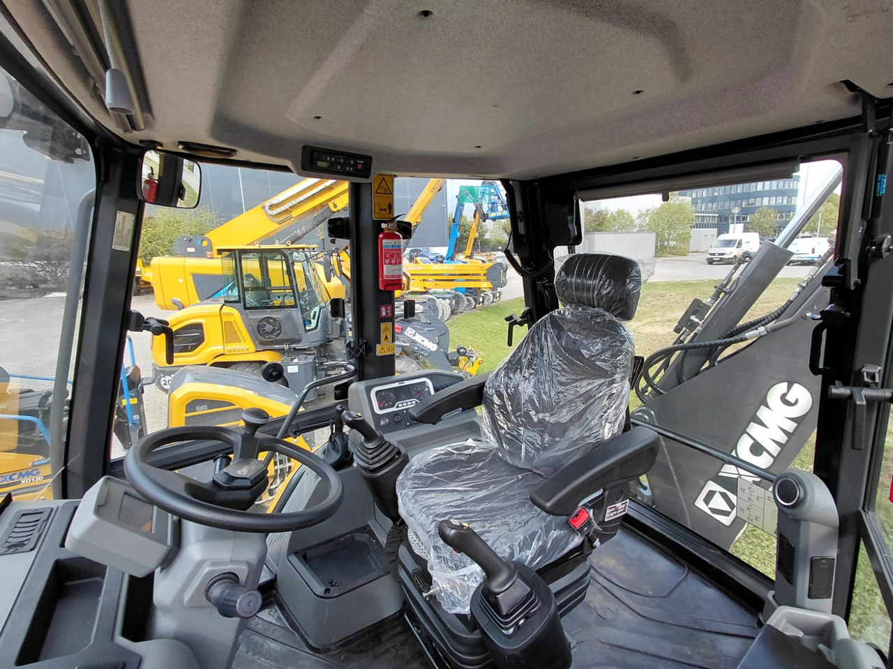 XCMG XC8-S3580 - جرافة حفار: صورة 5 XCMG XC8-S3580 - جرافة حفار: صورة 5