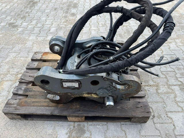 Liebherr Likufix SWA48 - قارنة توصيل هيدروليكي: صورة 1 Liebherr Likufix SWA48 - قارنة توصيل هيدروليكي: صورة 1