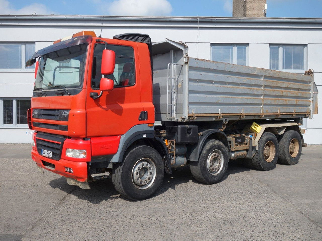 DAF CF 85.410 8x4 mit Meiller - شاحنة قلاب: صورة 2 DAF CF 85.410 8x4 mit Meiller - شاحنة قلاب: صورة 2