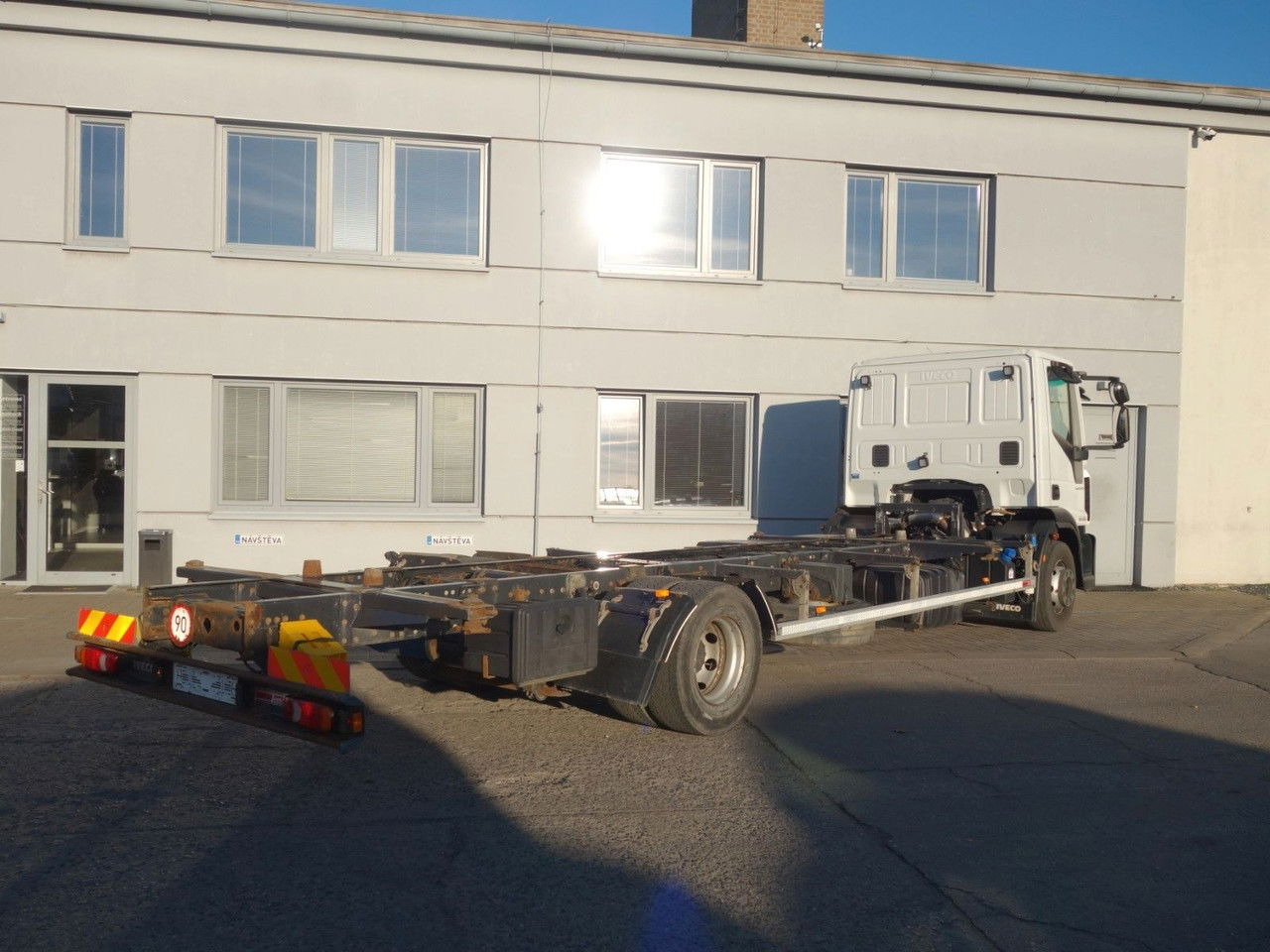 Iveco EuroCargo 150 150E 250 Wechselfahrgestel, BDFl - شاحنات الحاويات / جسم علوي قابل للتغيير شاحنة: صورة 3 Iveco EuroCargo 150 150E 250 Wechselfahrgestel, BDFl - شاحنات الحاويات / جسم علوي قابل للتغيير شاحنة: صورة 3