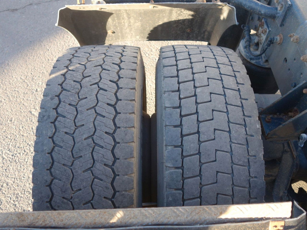 Iveco EuroCargo 150 150E 250 Wechselfahrgestel, BDFl - شاحنات الحاويات / جسم علوي قابل للتغيير شاحنة: صورة 5 Iveco EuroCargo 150 150E 250 Wechselfahrgestel, BDFl - شاحنات الحاويات / جسم علوي قابل للتغيير شاحنة: صورة 5