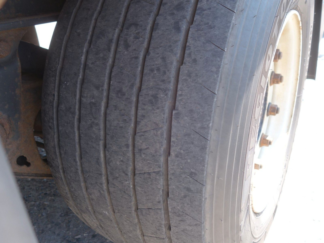 نصف مقطورة ستارة Kögel SN24 MEGA, Liftachse, SAF Achsen, XL Code: صورة 12