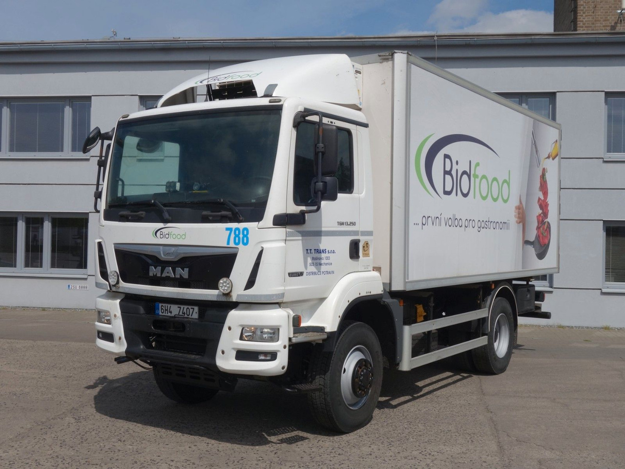 MAN TGM 13.250 4x4 mit Thermo King. 2 Temperaturen - شاحنة الفريزر: صورة 1 MAN TGM 13.250 4x4 mit Thermo King. 2 Temperaturen - شاحنة الفريزر: صورة 1