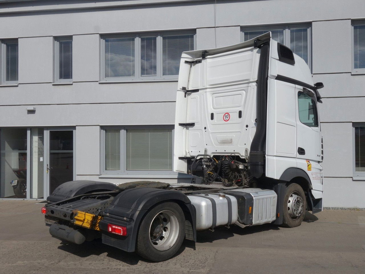 Mercedes-Benz 1848 MP5 Lsnrl, Giga Space, Camera - وحدة جر: صورة 4 Mercedes-Benz 1848 MP5 Lsnrl, Giga Space, Camera - وحدة جر: صورة 4