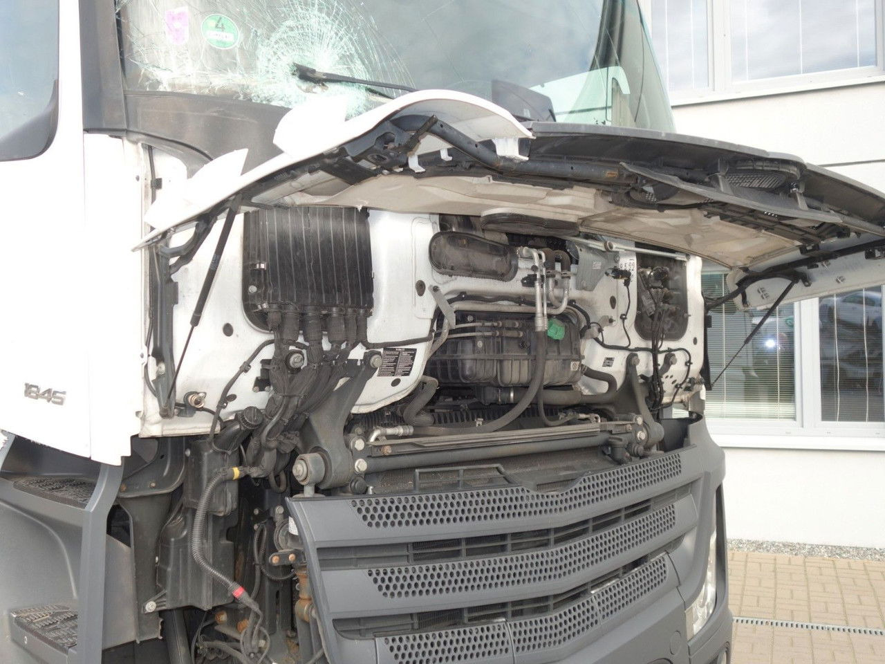 Mercedes-Benz Actros 1845 LD BIG Space MirrorCam - وحدة جر: صورة 4 Mercedes-Benz Actros 1845 LD BIG Space MirrorCam - وحدة جر: صورة 4