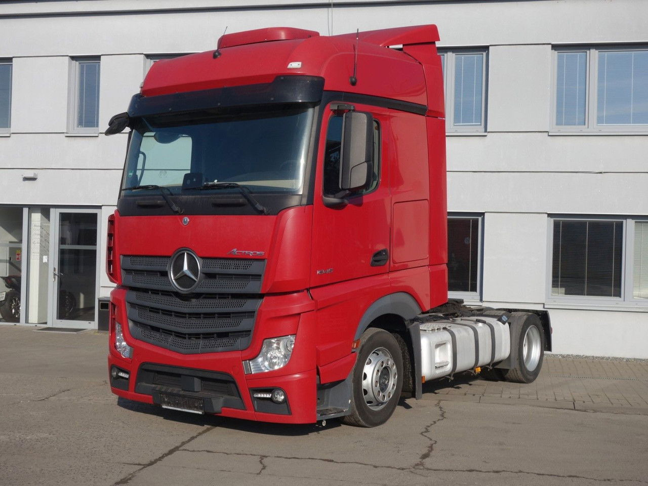 Mercedes-Benz Actros 1845 Lsnrl, Lowdeck, Standklima - وحدة جر: صورة 2 Mercedes-Benz Actros 1845 Lsnrl, Lowdeck, Standklima - وحدة جر: صورة 2
