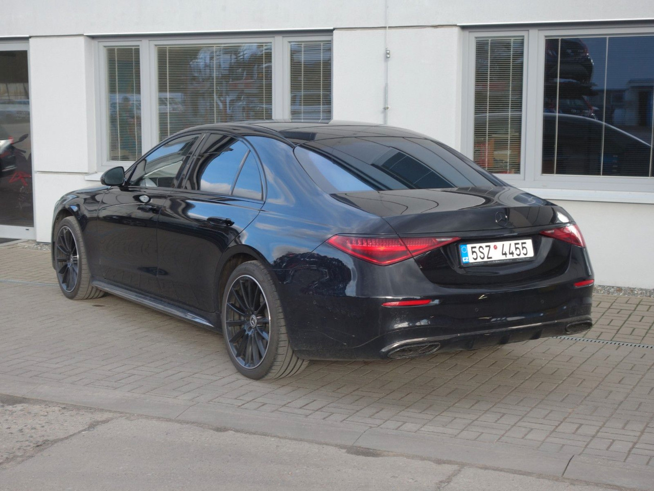 Mercedes-Benz S400d 4Matic,AMG,PANO, Vollaust,Sthz,Garant10/27 - سيدان: صورة 3 Mercedes-Benz S400d 4Matic,AMG,PANO, Vollaust,Sthz,Garant10/27 - سيدان: صورة 3