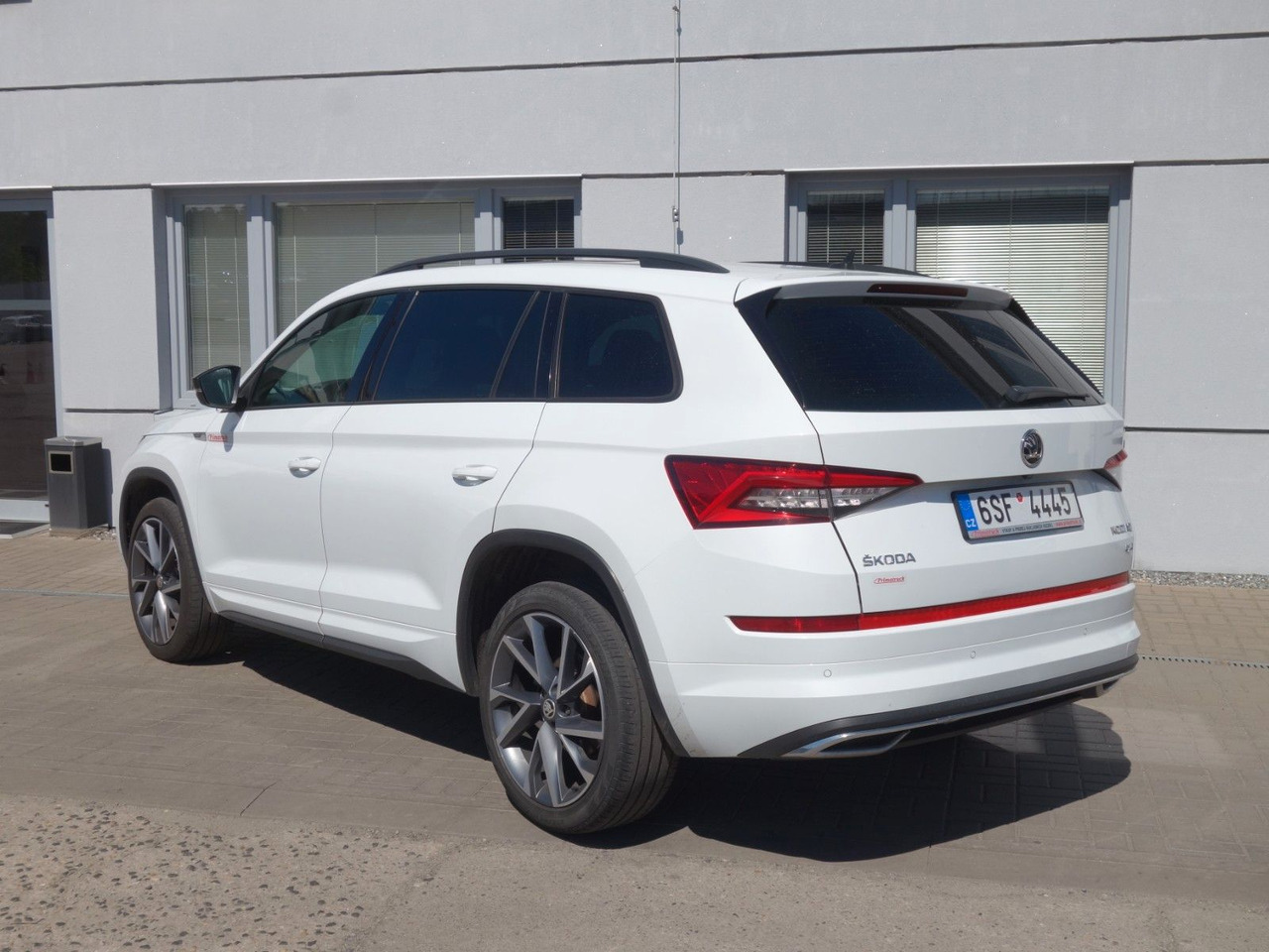 Skoda Kodiaq 2,0TDI 140kW, 4x4, SportLine, Pano, Webas - سيارة دفع رباعي: صورة 4 Skoda Kodiaq 2,0TDI 140kW, 4x4, SportLine, Pano, Webas - سيارة دفع رباعي: صورة 4