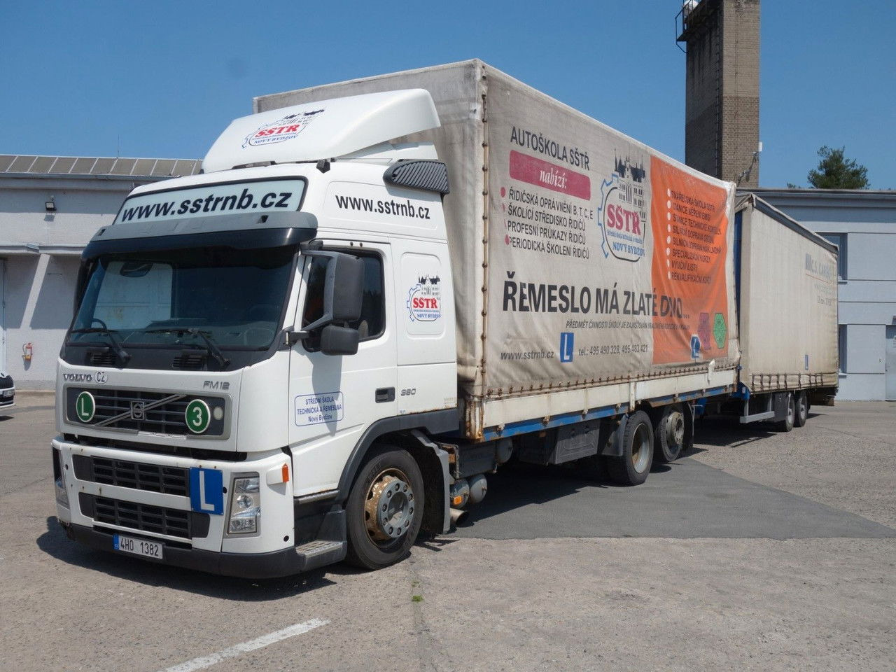 Volvo FM 380 6x2 + Panav Anhänger - شاحنة ستارة: صورة 1 Volvo FM 380 6x2 + Panav Anhänger - شاحنة ستارة: صورة 1