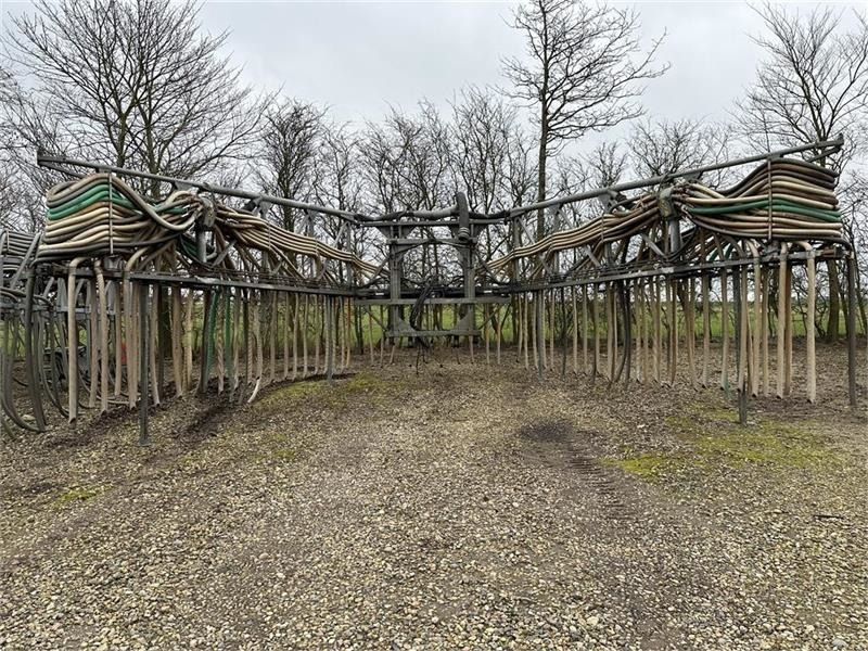 AP 24mtr slæbeslangebom m/2 fordeler - صهريج السماد السائل: صورة 2 AP 24mtr slæbeslangebom m/2 fordeler - صهريج السماد السائل: صورة 2