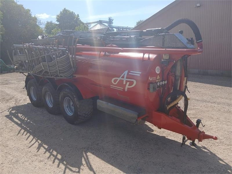 AP GV 25 m. 24 meter AP slangebom - صهريج السماد السائل: صورة 2 AP GV 25 m. 24 meter AP slangebom - صهريج السماد السائل: صورة 2