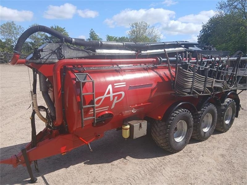 AP GV 25 m. 24 meter AP slangebom - صهريج السماد السائل: صورة 1 AP GV 25 m. 24 meter AP slangebom - صهريج السماد السائل: صورة 1