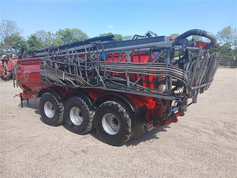 AP GV 25 m. 24 meter AP slangebom - صهريج السماد السائل: صورة 3 AP GV 25 m. 24 meter AP slangebom - صهريج السماد السائل: صورة 3