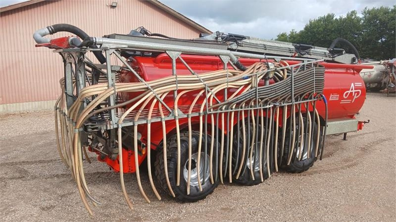 AP GV 25 m. 24 slangbom - صهريج السماد السائل: صورة 3 AP GV 25 m. 24 slangbom - صهريج السماد السائل: صورة 3