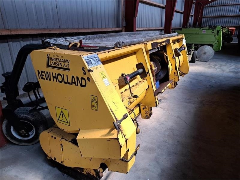 New Holland 355 W Græspick-up - معدات تيبيس التبن: صورة 4 New Holland 355 W Græspick-up - معدات تيبيس التبن: صورة 4