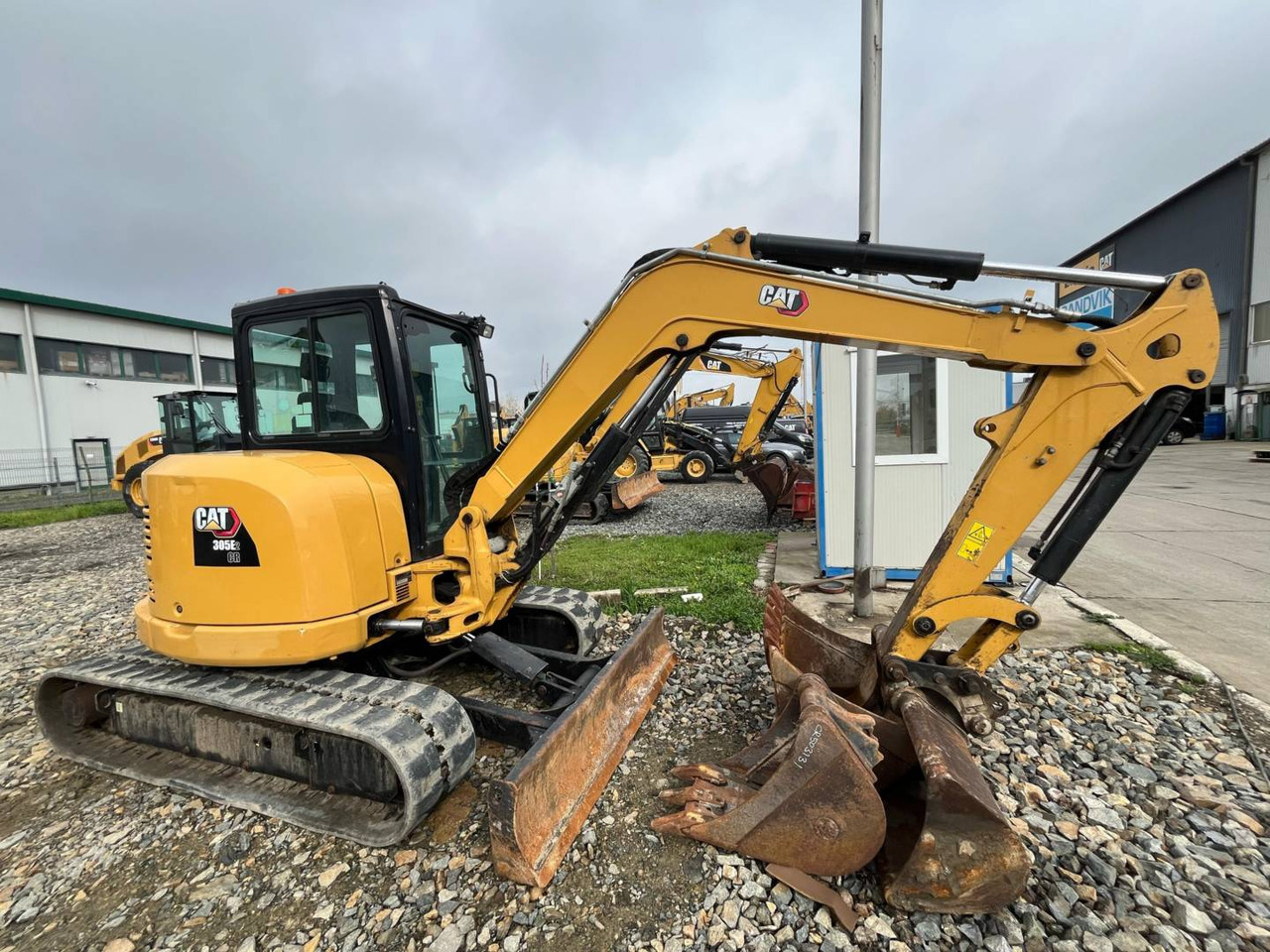 CAT 305.5E2CR - حفار زحاف: صورة 2 CAT 305.5E2CR - حفار زحاف: صورة 2
