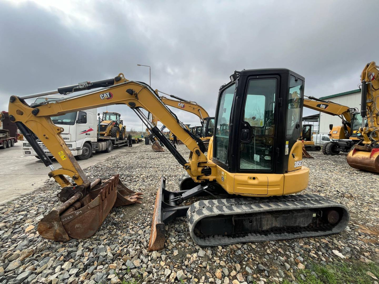 CAT 305.5E2CR - حفار زحاف: صورة 4 CAT 305.5E2CR - حفار زحاف: صورة 4