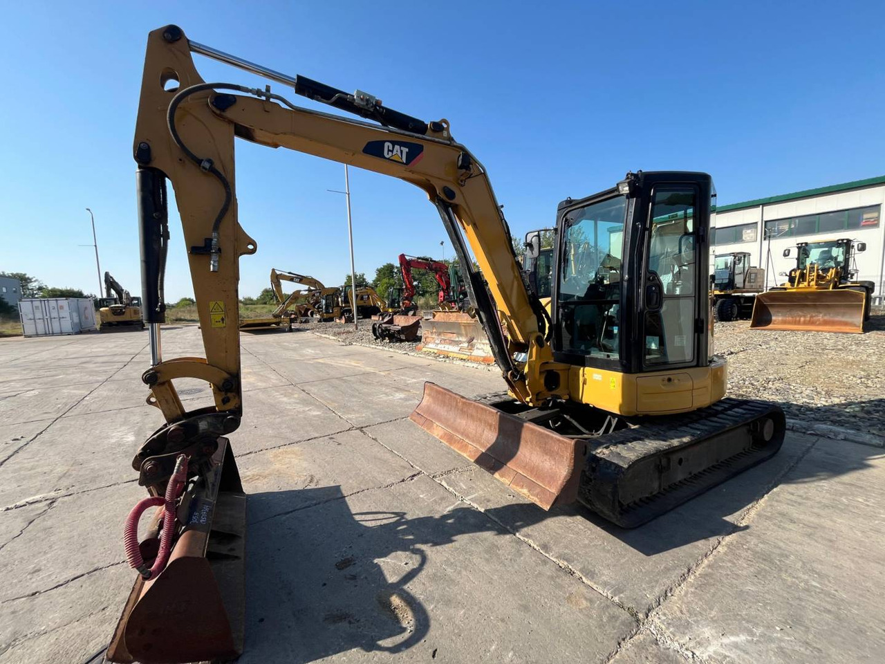CAT 305.5E2CR - حفار زحاف: صورة 1 CAT 305.5E2CR - حفار زحاف: صورة 1