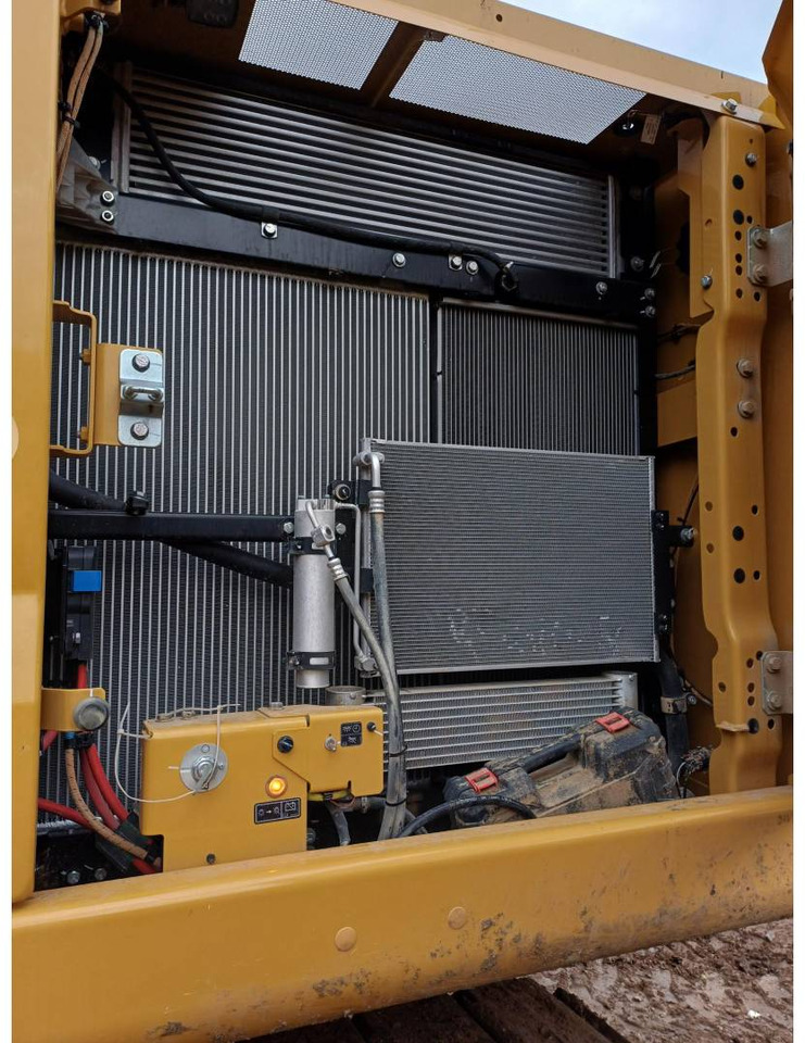 حفار زحاف CAT 330-07GC: صورة 12 حفار زحاف CAT 330-07GC: صورة 12