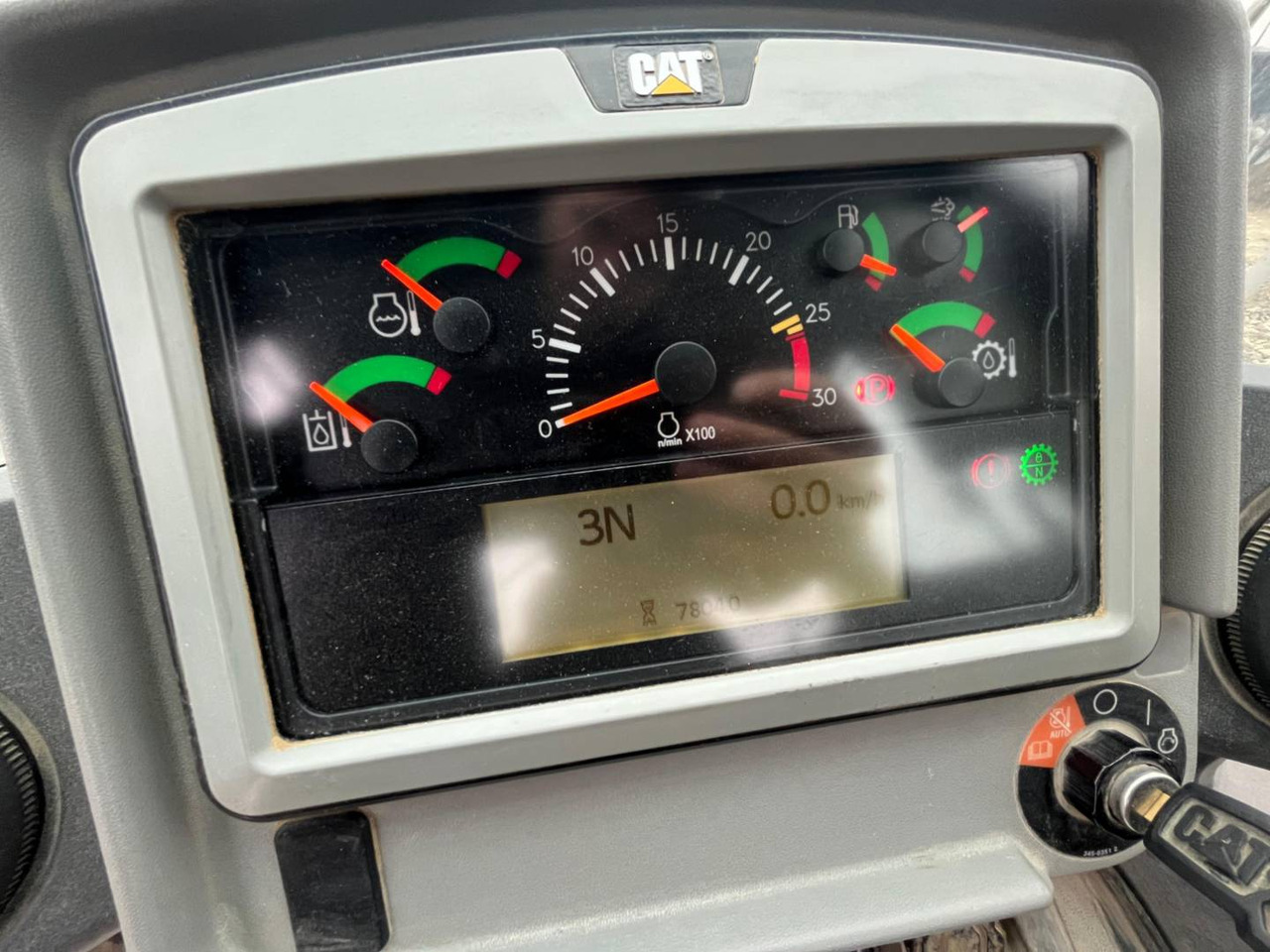 CAT 966M - اللودر بعجل: صورة 5 CAT 966M - اللودر بعجل: صورة 5