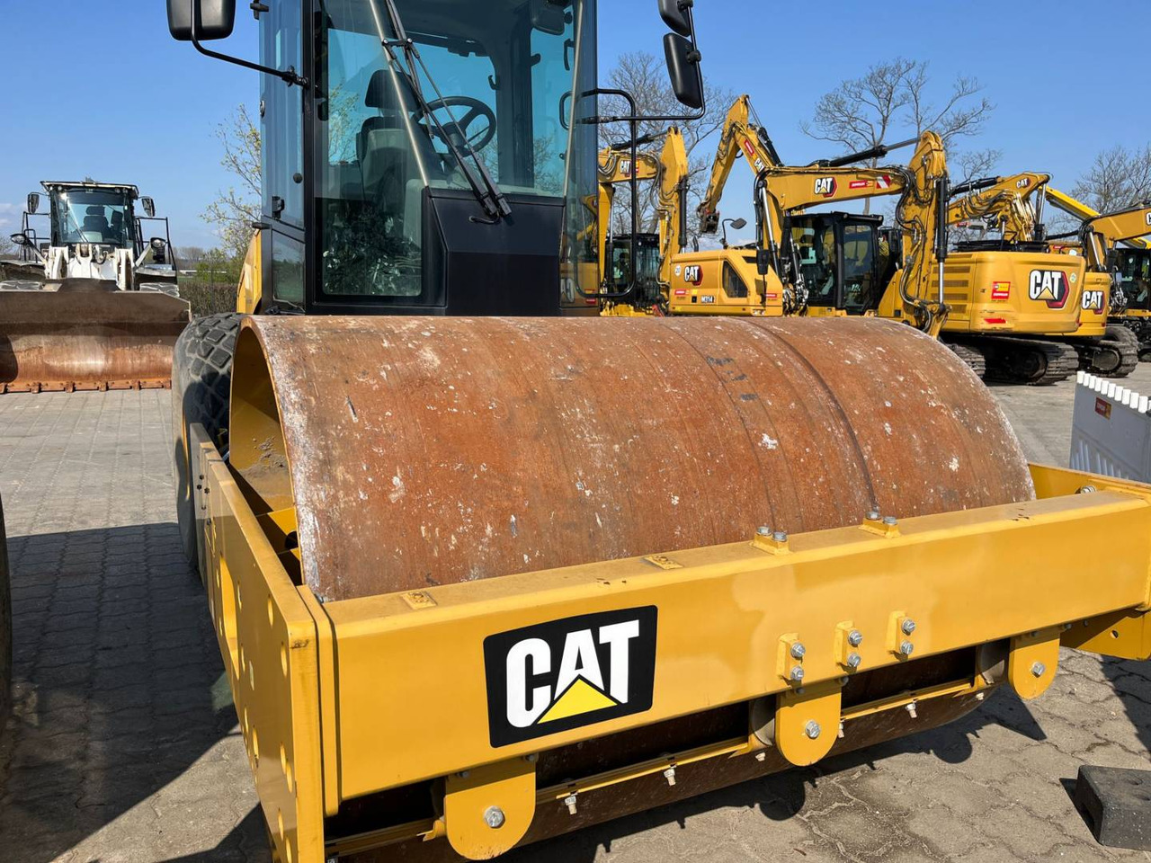 CAT CS56B - مدحلة ضاغطة: صورة 2 CAT CS56B - مدحلة ضاغطة: صورة 2