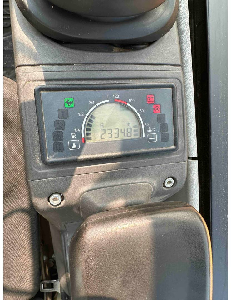CAT 302.7DCR - حفار زحاف: صورة 5 CAT 302.7DCR - حفار زحاف: صورة 5