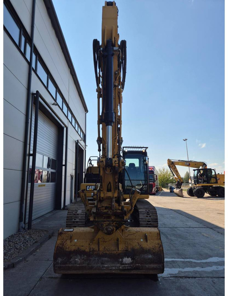 حفار زحاف CAT 323: صورة 15