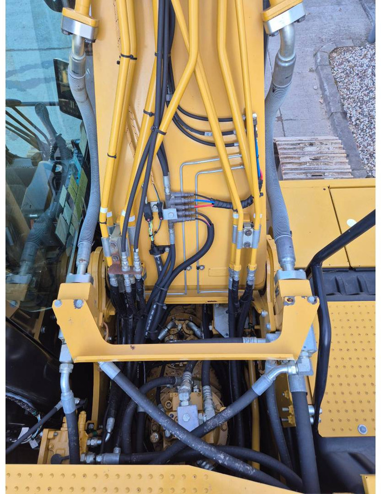 حفار زحاف CAT 323: صورة 27