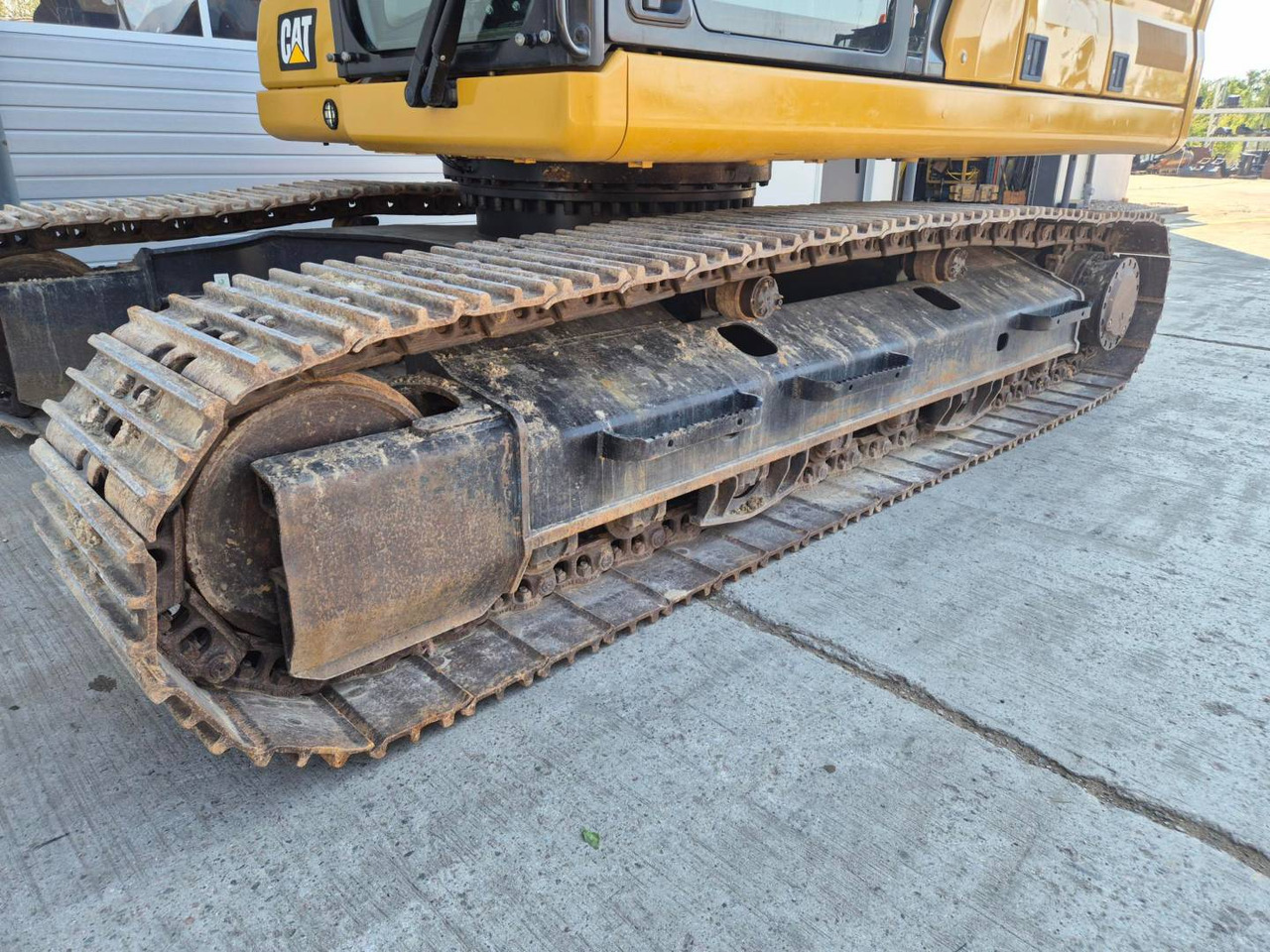 حفار زحاف CAT 323: صورة 8