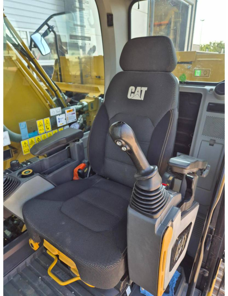 حفار زحاف CAT 323: صورة 28