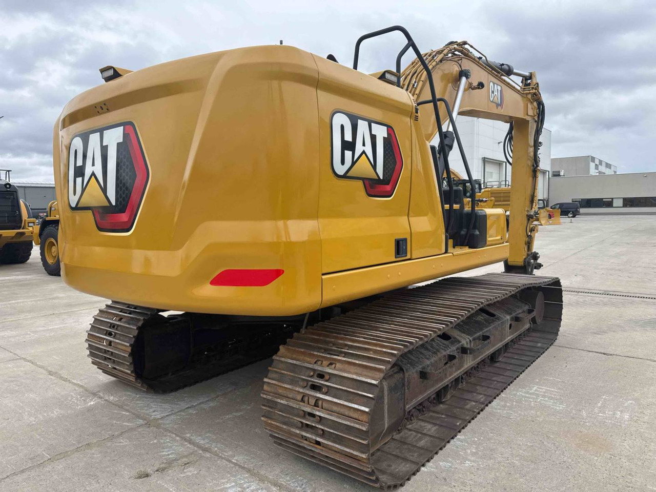 CAT 323 - حفار زحاف: صورة 3 CAT 323 - حفار زحاف: صورة 3