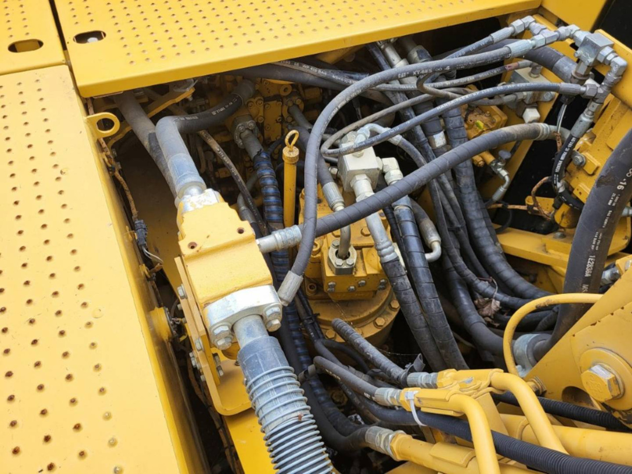 حفار زحاف CAT 326FLN: صورة 14
