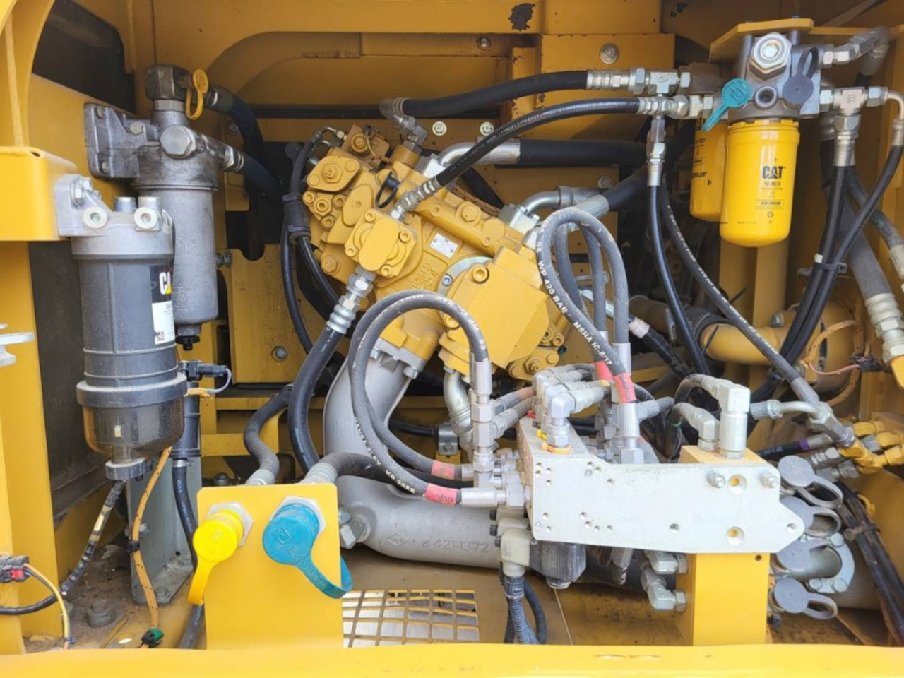حفار زحاف CAT 326FLN: صورة 7