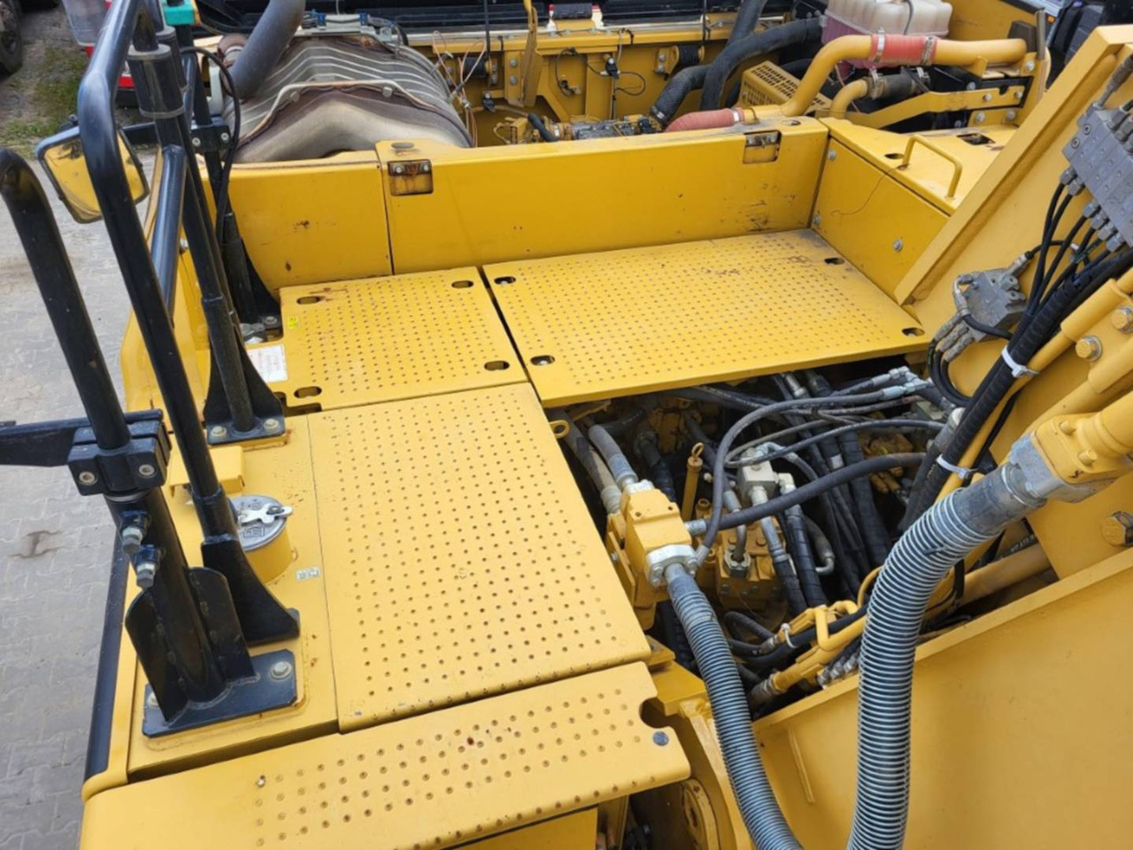 حفار زحاف CAT 326FLN: صورة 18