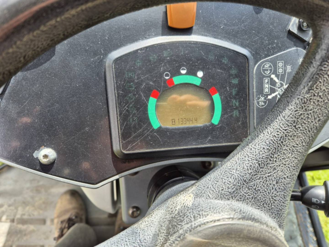 CAT 906H - اللودر بعجل: صورة 5 CAT 906H - اللودر بعجل: صورة 5