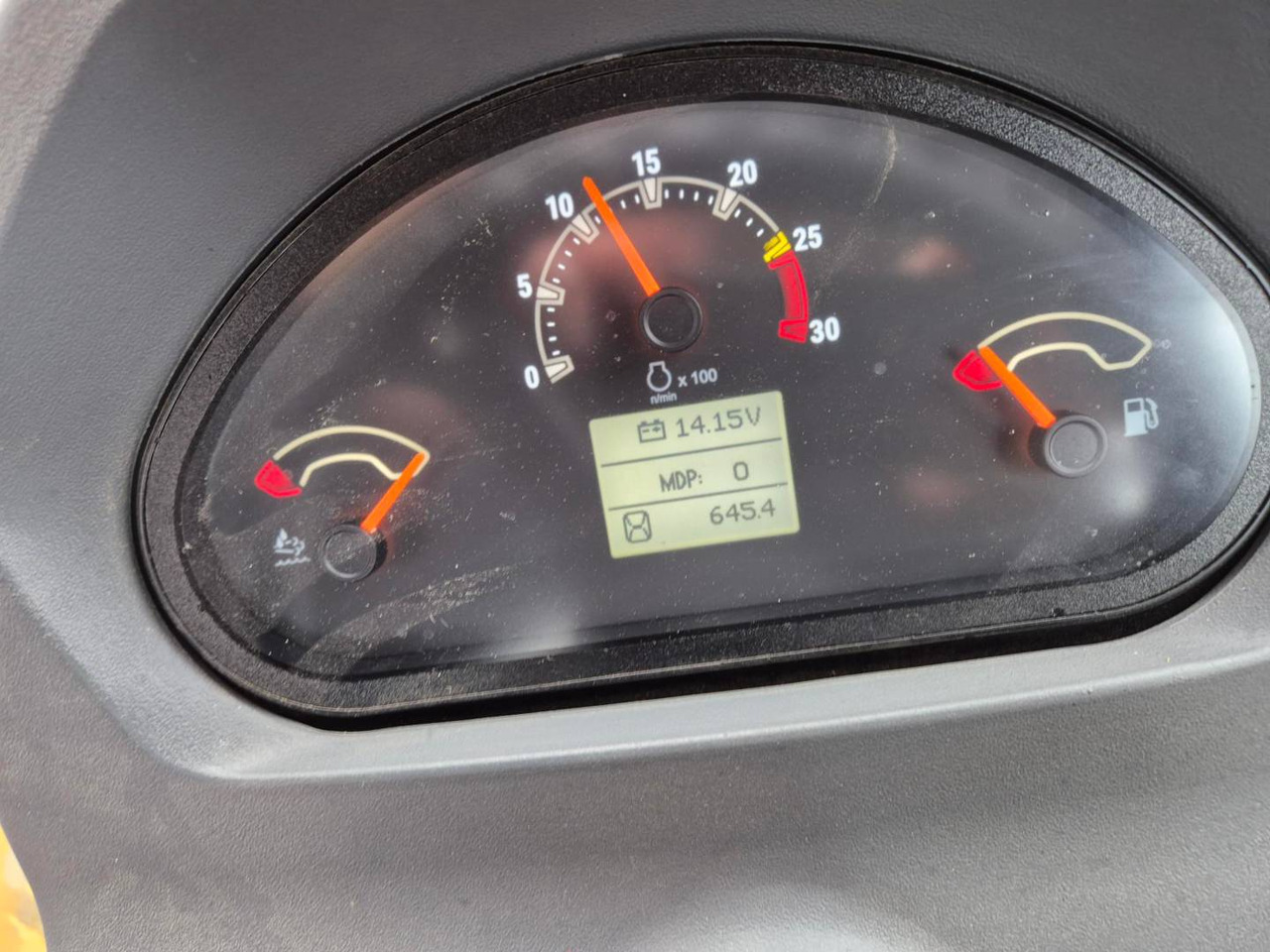 CAT CS12GC - مدحلة ضاغطة: صورة 5 CAT CS12GC - مدحلة ضاغطة: صورة 5