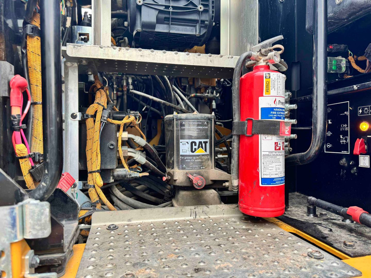 حفارة دولاب CAT M314F: صورة 25